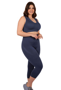 Plus Size Sports Bra - Triple-layer Support Racer & High Waist 3/4 Capri Leggings