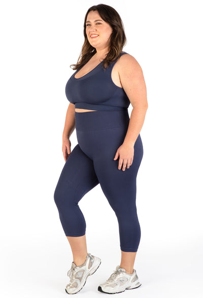 Plus Size Sports Bra - Triple-layer Support Racer & High Waist 3/4 Capri Leggings